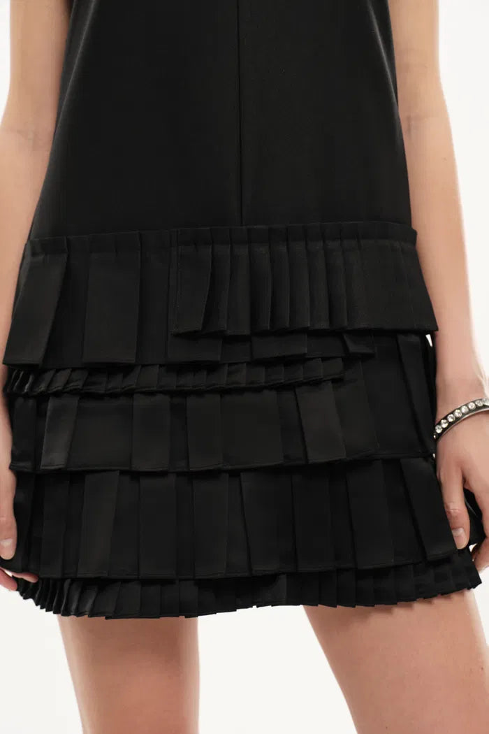 Alice Asymmetric Pleated Hem Sleeveless Dress in Lightweight Blend